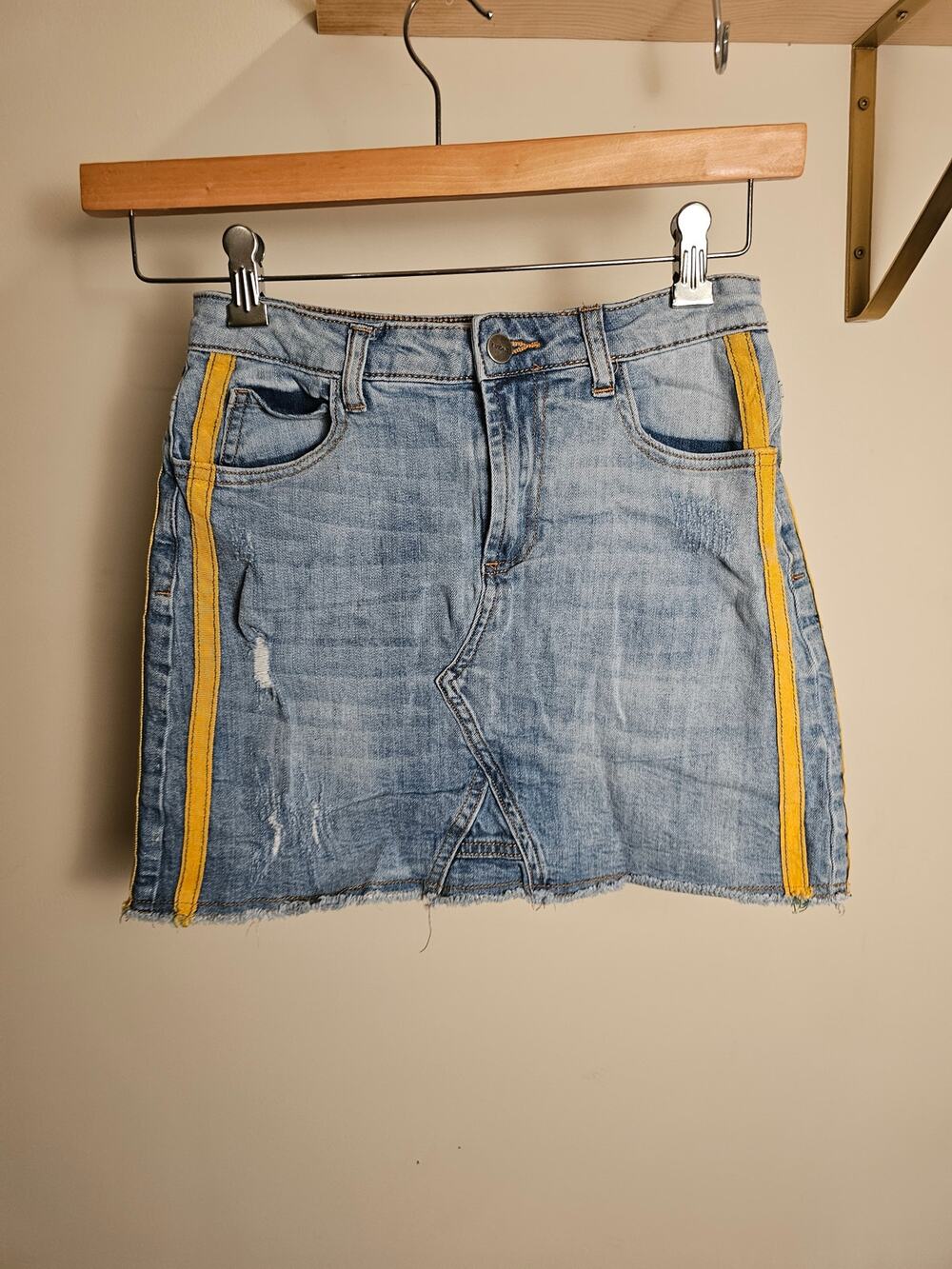 EVIDNT Los Angeles Pinstriped Denim Mini Skirt